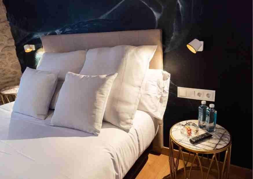 Les Quingles Otel Calders Dış mekan fotoğraf